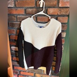 Apt. 9 sweater size medium